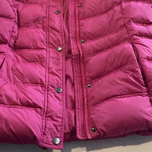 Lands' End burgundy Puffer Jacket with Quilted Design - Picture 3 of 9